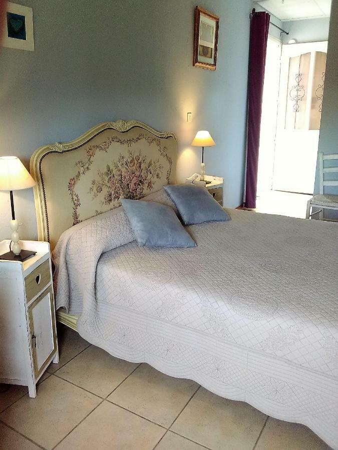 Chambres Et Gite Peyroutas " Camille" Vignonet St Emilion ภายนอก รูปภาพ